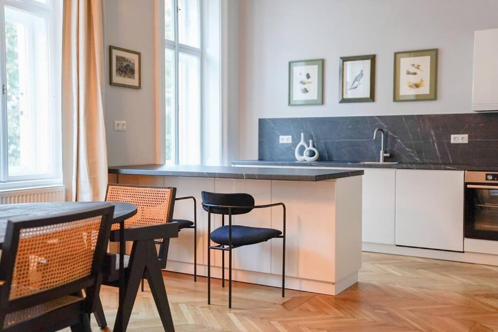 Boutique Suite Near Museum District Bécs Kültér fotó