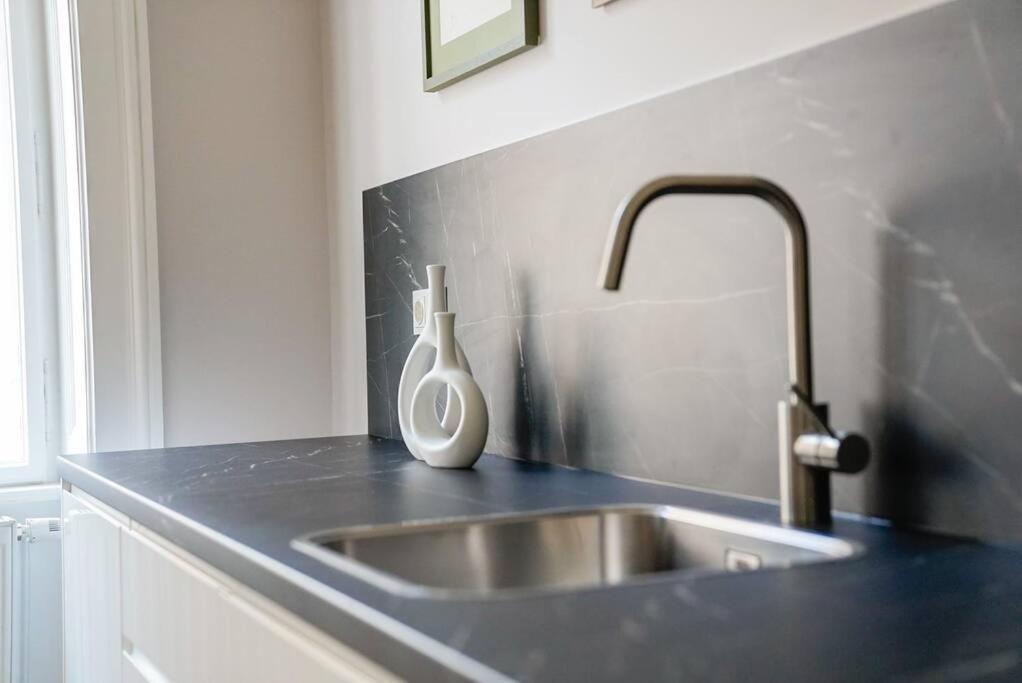 Boutique Suite Near Museum District Bécs Kültér fotó