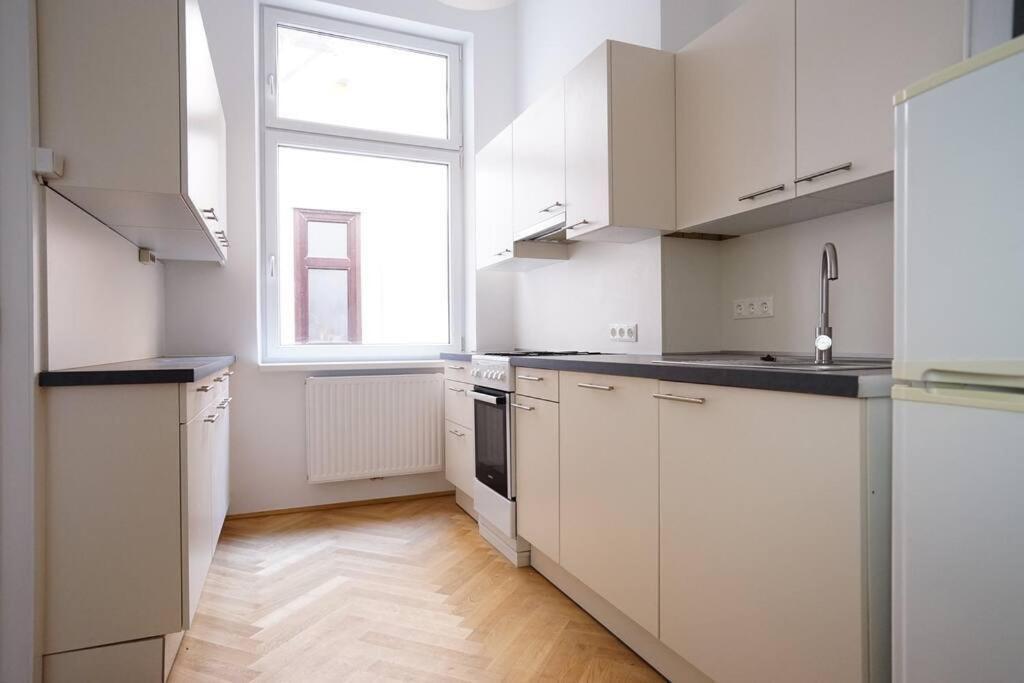 Boutique Suite Near Museum District Bécs Kültér fotó