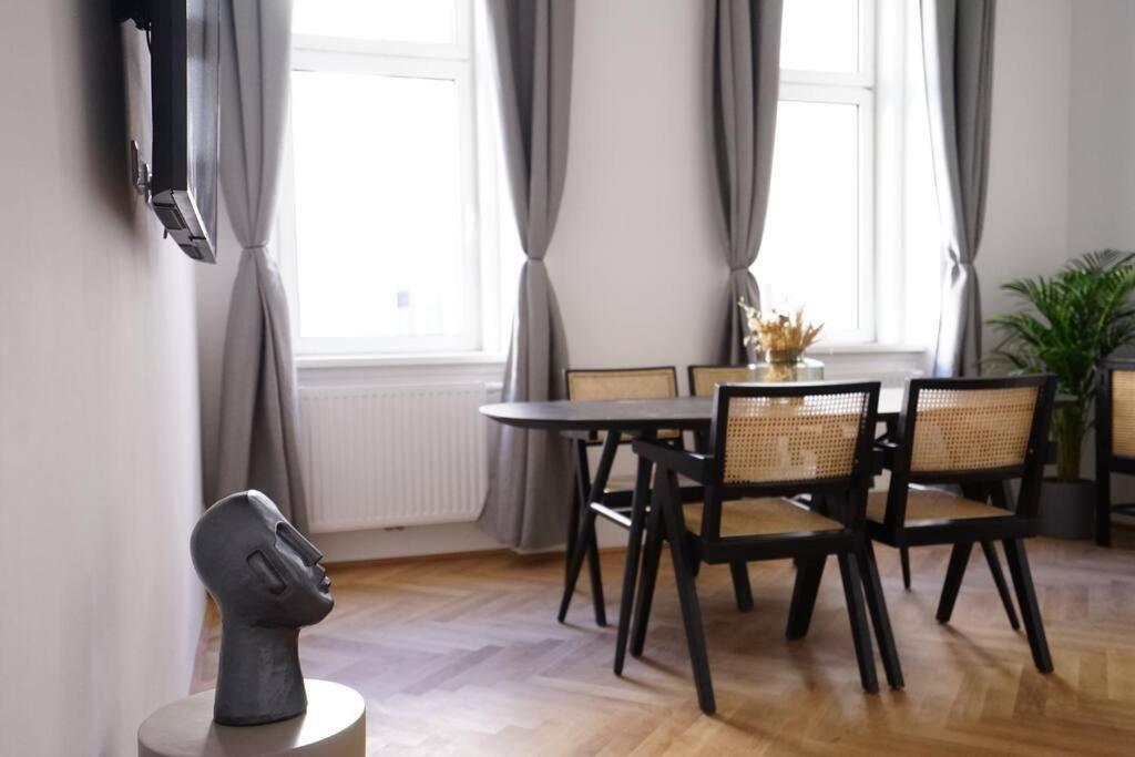 Boutique Suite Near Museum District Bécs Kültér fotó